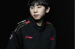 LOL：阿乐直播诉苦收入低 退役选手生活天差地别！