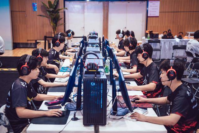 “热血电竞·荣耀中原”2025河南省全民健身电竞冠军联赛