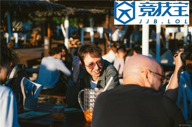 DOTA2：OG官宣Ari、23savage、Nine成为自由选手