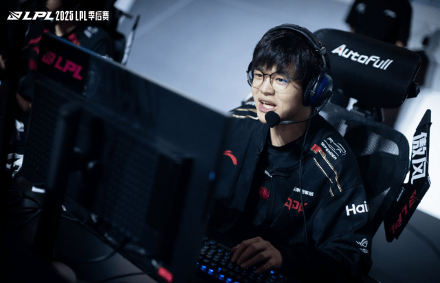 LPL冒泡赛：IG能否逆袭？TES能否保住优势？