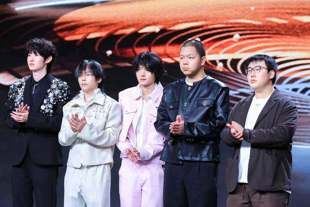 AG王朝真的影响转会期？狼队成唯一大户，DRG让粉丝失望