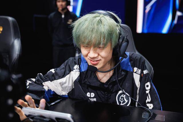 AG王朝真的影响转会期？狼队成唯一大户，DRG让粉丝失望