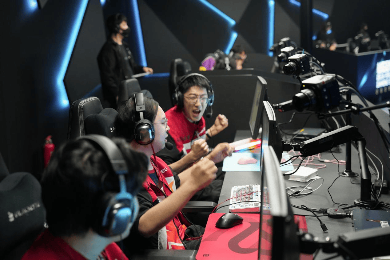 虎牙DDC钻石冠军赛秋季赛收官 Q9战队逆转夺冠